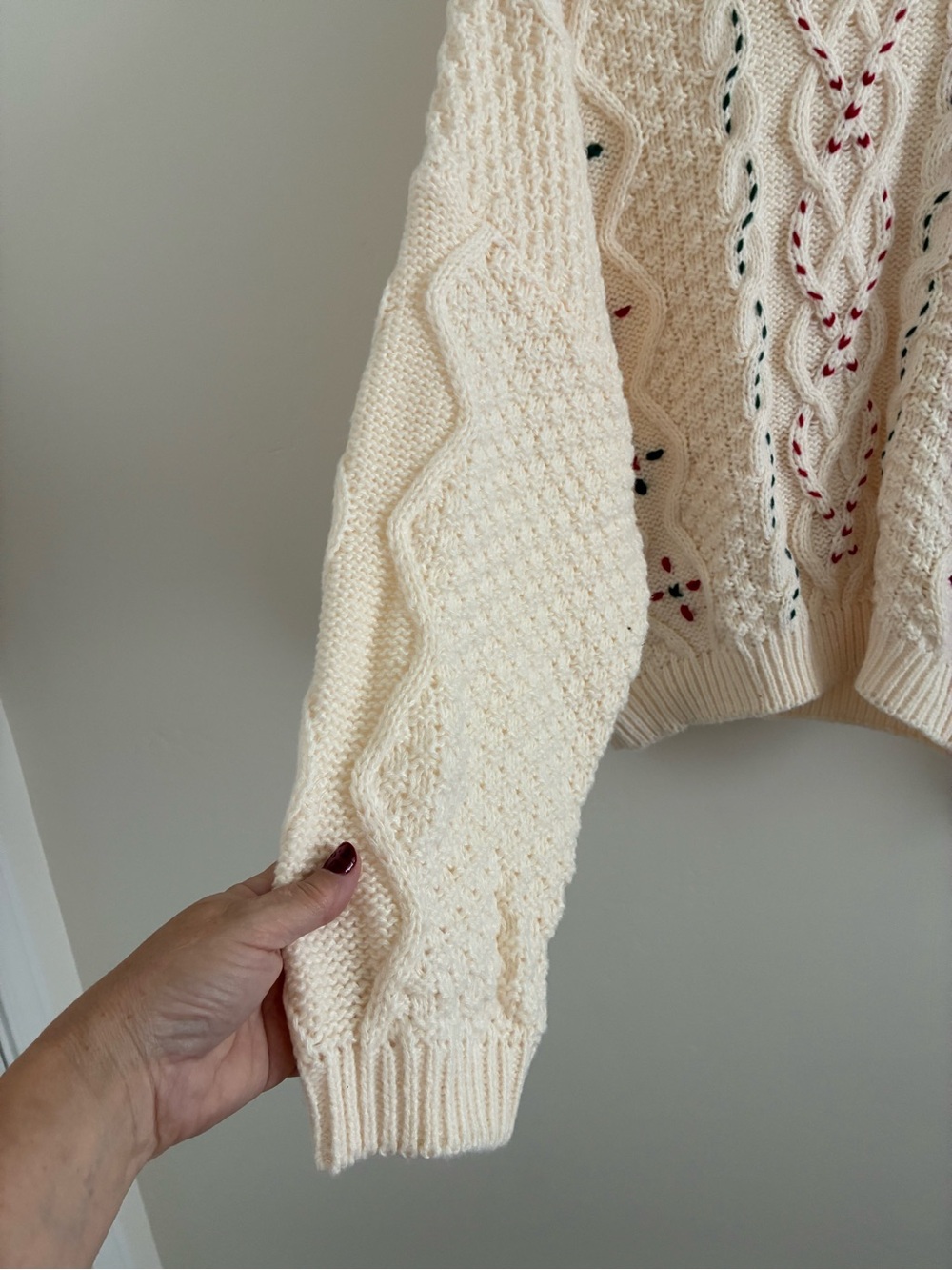Entro Cream Cable Knit Sweater with green and red Embroidered Detail woman large - Picture 3 of 9